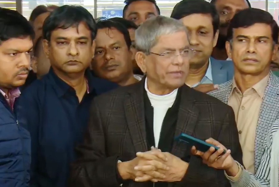 উপদেষ্টা নাহিদের বক্তব্যকে ‘রাজনীতি বিরোধী’ বললেন ফখরুল